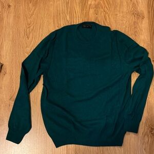 100% cashmere sweater